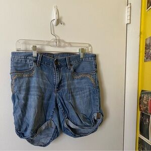 Eddie Bauer Embroidered Light Wash Denim Boyfriend Shorts